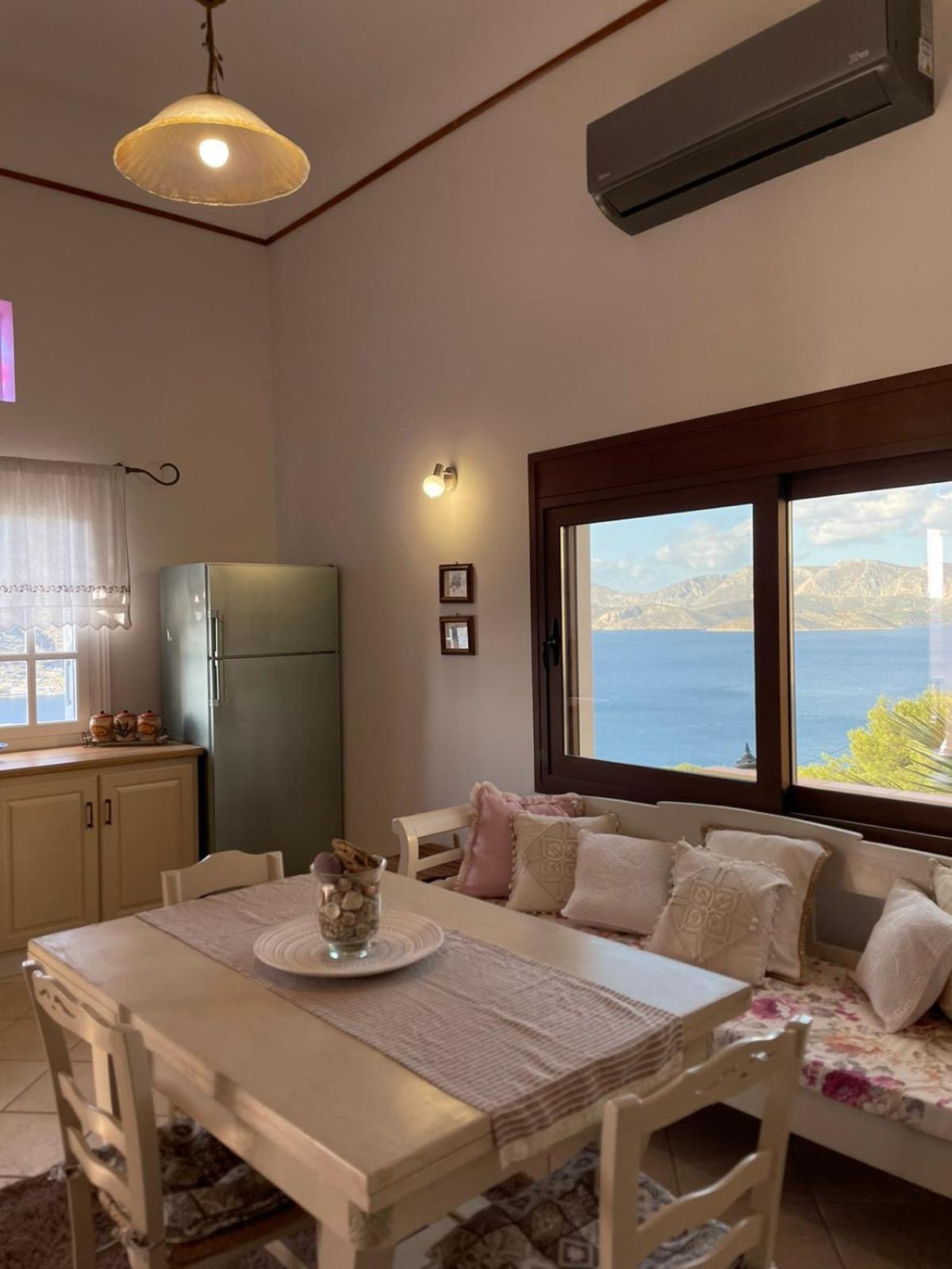 Villa Next To The Sea!! Myrties Екстер'єр фото