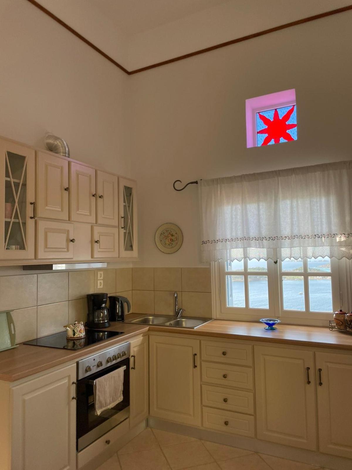 Villa Next To The Sea!! Myrties Екстер'єр фото