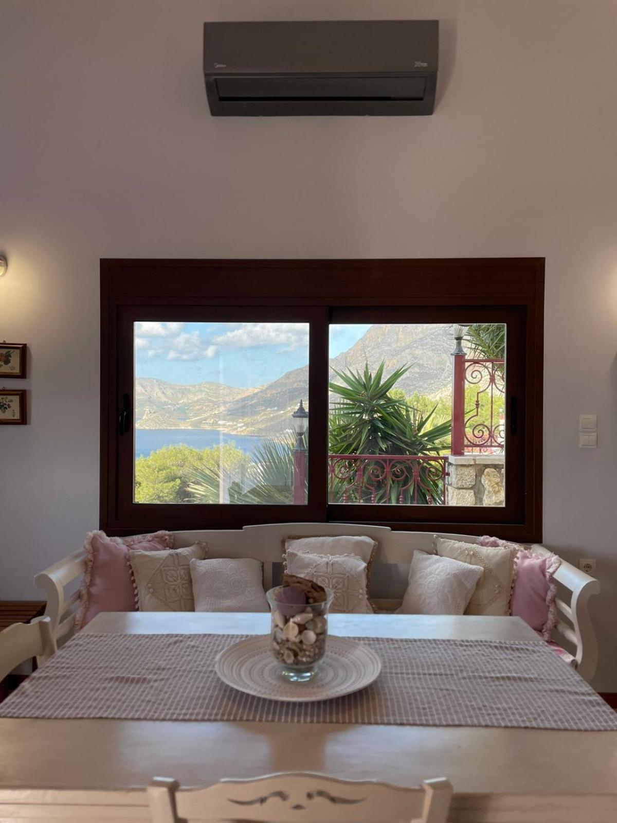 Villa Next To The Sea!! Myrties Екстер'єр фото