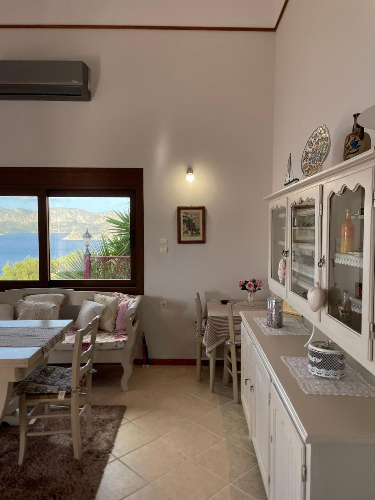 Villa Next To The Sea!! Myrties Екстер'єр фото